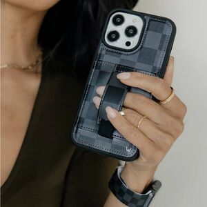 Walli Case “Midnight Check” iPhone 13 Pro Max Black Charcoal Check